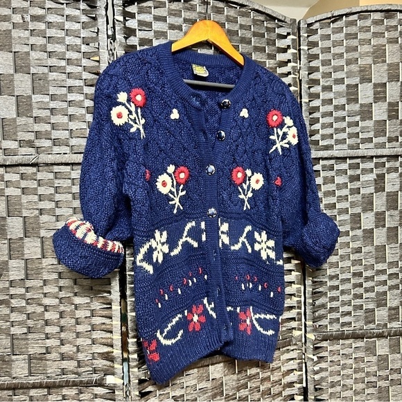 Sweaters Magna Deep Blue hand knit button up heavy cardigan medium - Picture 7 of 10
